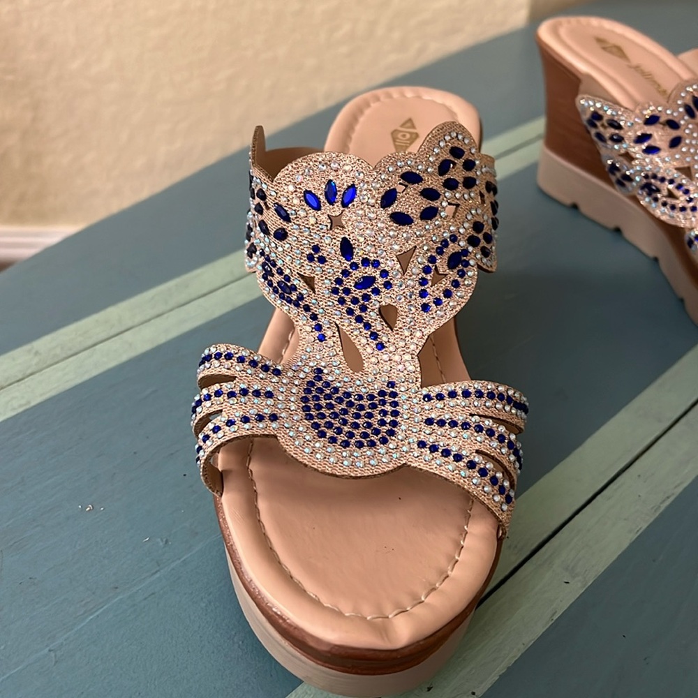 Bling for cruise maybe Blinky for cruise maybe short wedge sandal